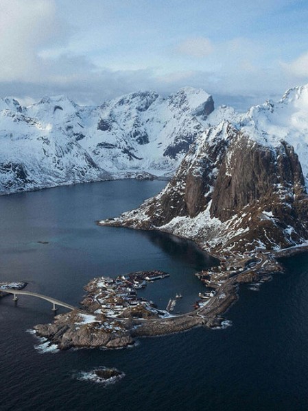 废材眼镜男与海盗少女